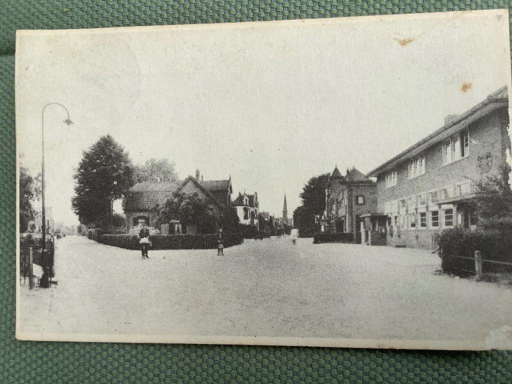 Ermelo, Stationsstraat met postkantoor, Ophalen of Verzenden, 1940 tot 1960, Gelopen, Gelderland
