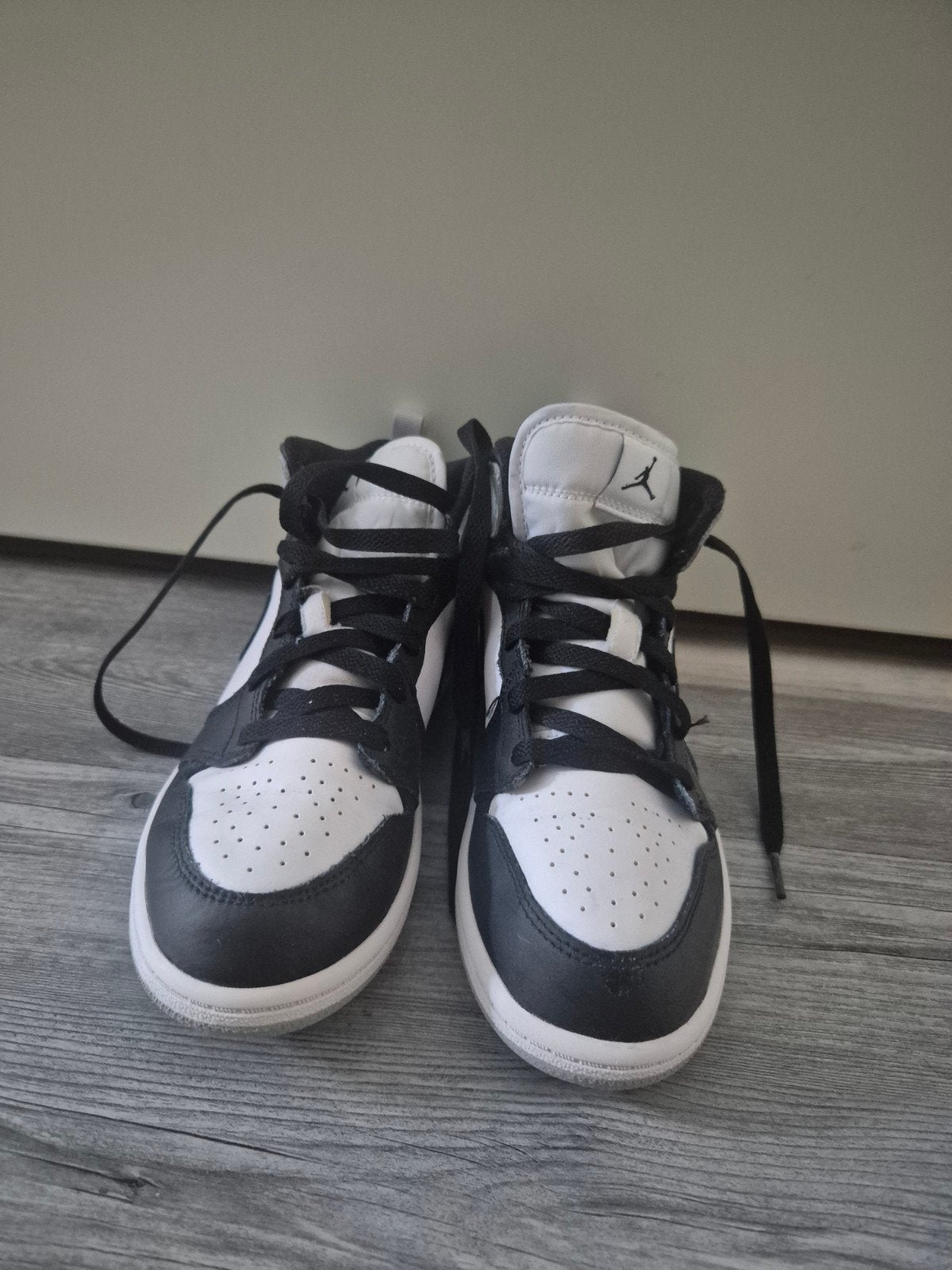 Nike Air Jordan 1 Mid - Zwart/Wit/Grijs - Maat 35, Verzenden, Nike Air Jordan, Gebruikt, Jongen of Meisje