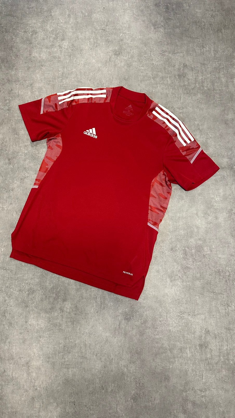 Adidas T-Shirt red M, Maat 48/50 (M), Ophalen of Verzenden, Zo goed als nieuw, Rood