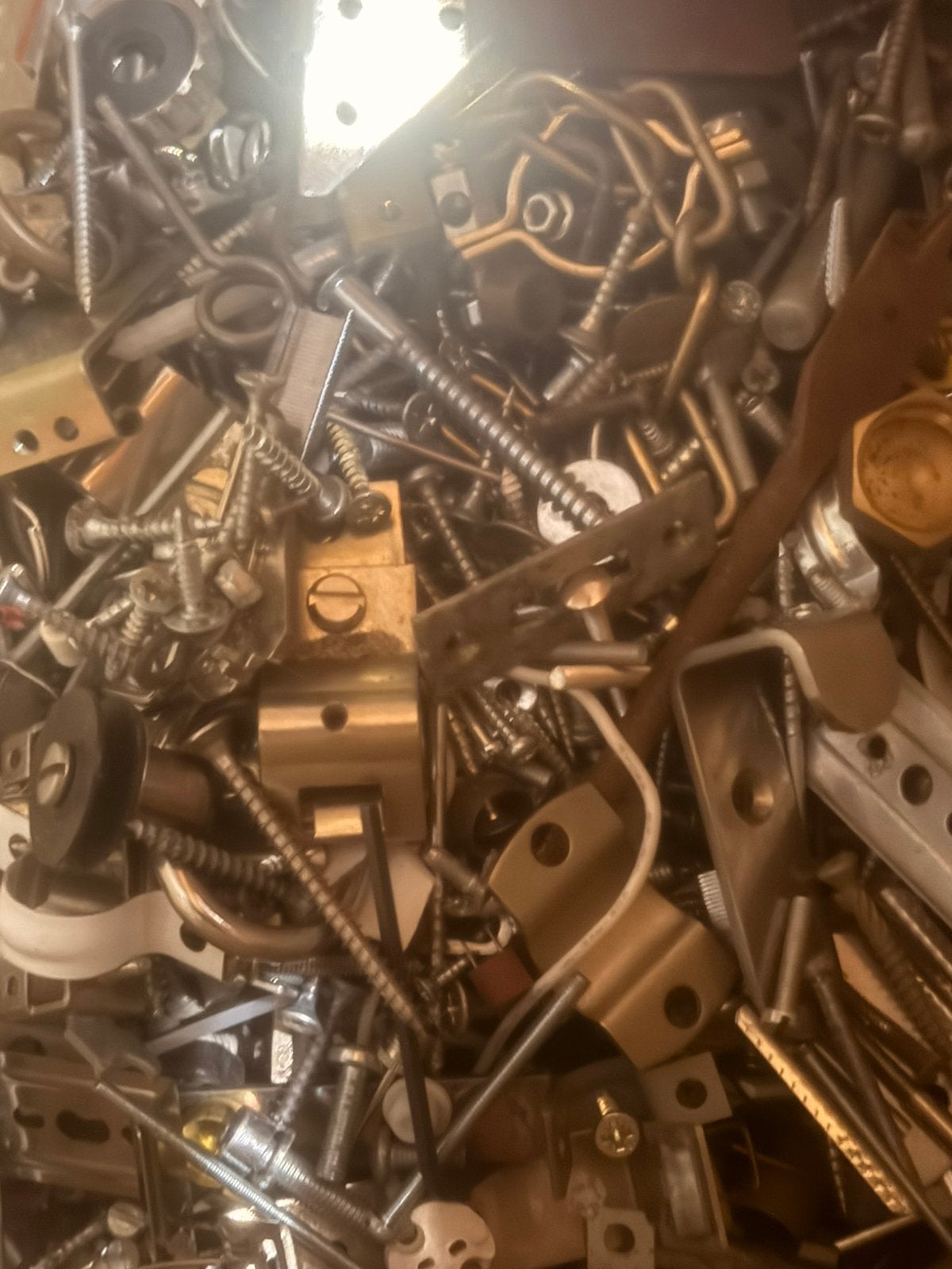 Doos met metalen bevestigingsmaterialen, Ophalen, Zo goed als nieuw, Schroeven, Rvs