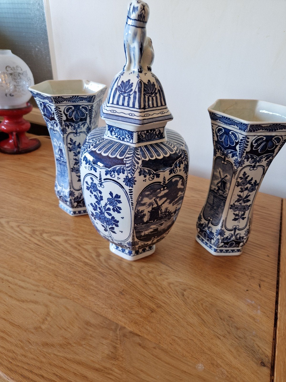 2 vazen en een pot met deksel, Ophalen of Verzenden