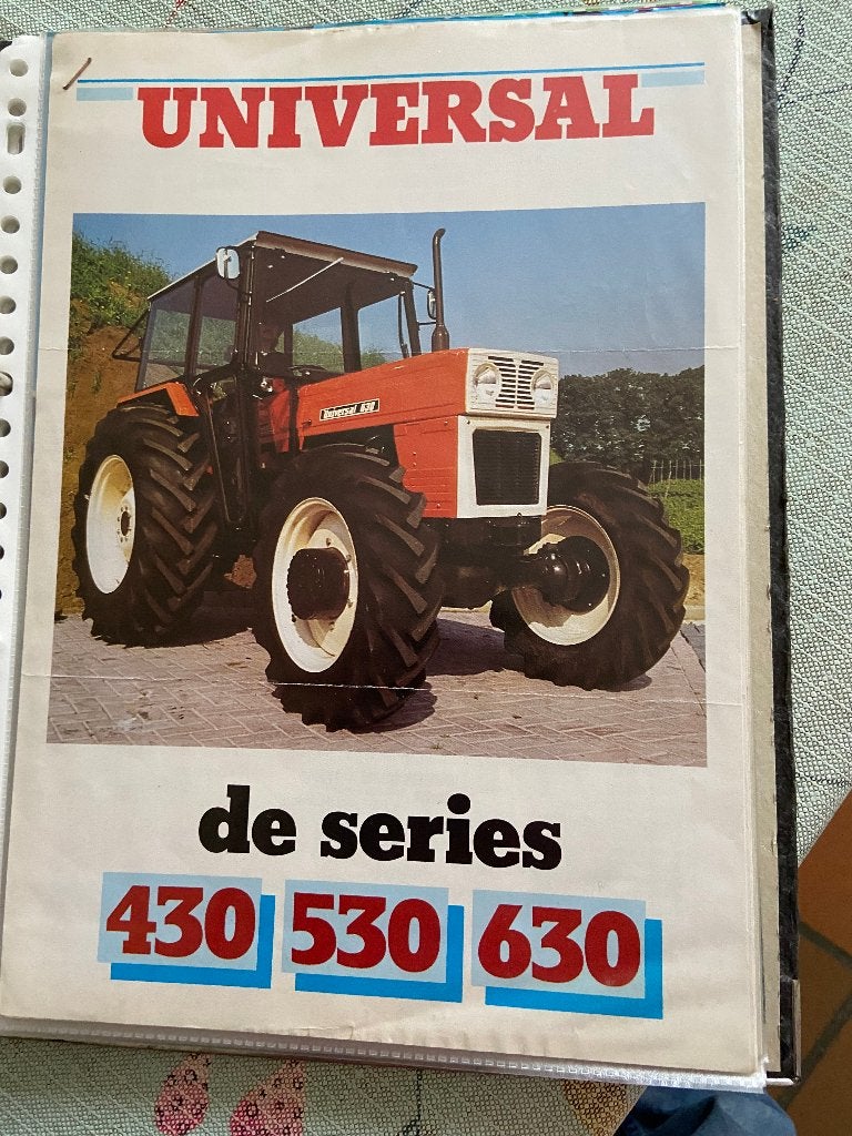 Tractorfolders, Ophalen of Verzenden, Zo goed als nieuw, Folder