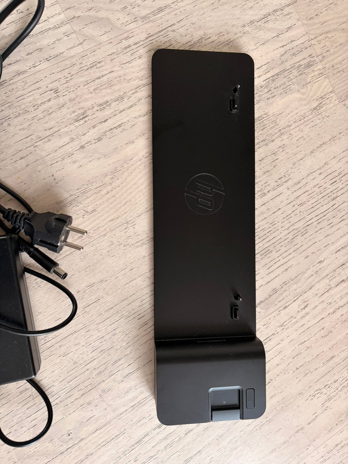 HP 2013 UltraSlim docking station, Computers en Software, Dockingstations, Ophalen of Verzenden, Zo goed als nieuw, Docking station