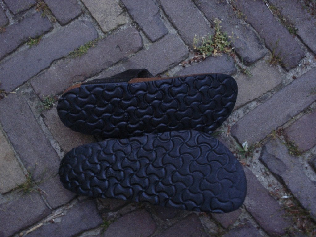 BIRKENSTOCK ZWART GIZEH 39 NU GRATIS VERZENDING PER POST, Slippers, Verzenden, Zwart, Zo goed als nieuw