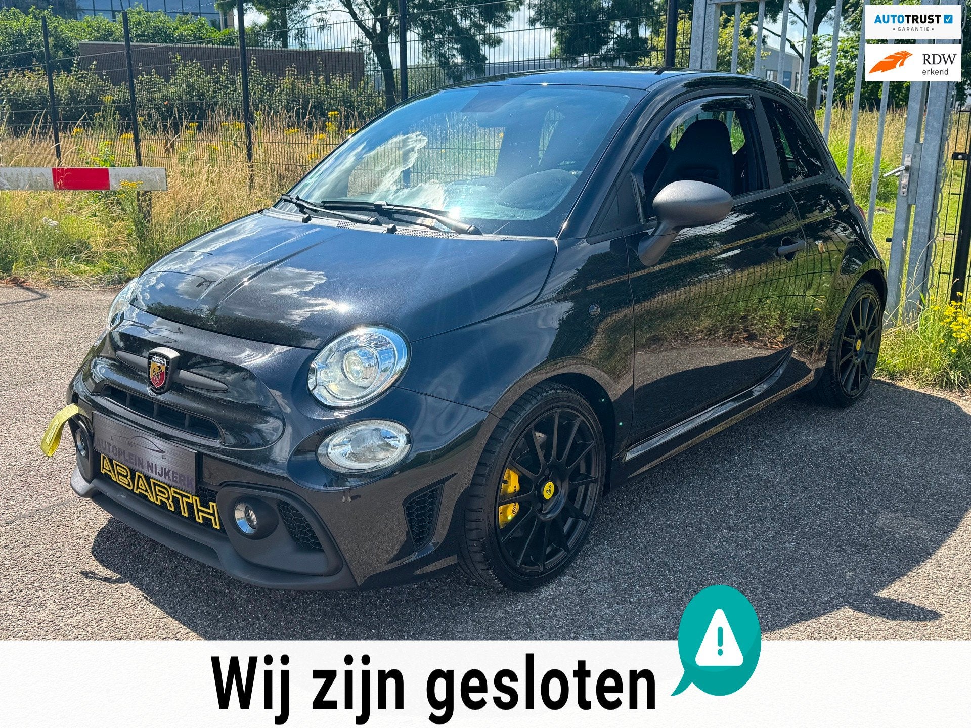 Abarth 695 1.4 T-Jet 180PK Competizione Carbon Sabelt Monza, Auto's, Voorwielaandrijving, 15 km/l, Gebruikt, Euro 6