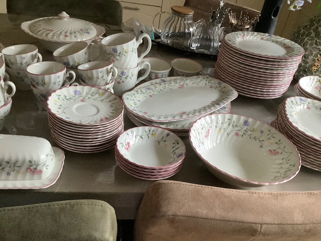 Servies johnson brothers, Huis en Inrichting, Keuken | Servies, Ophalen, Overige merken, Zo goed als nieuw, Compleet servies