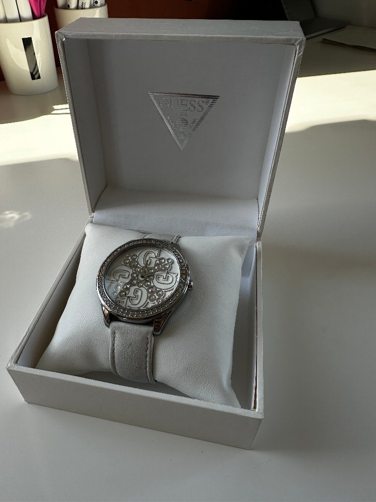Uniek GUESS horloge, Leer, Guess, Polshorloge, Ophalen of Verzenden