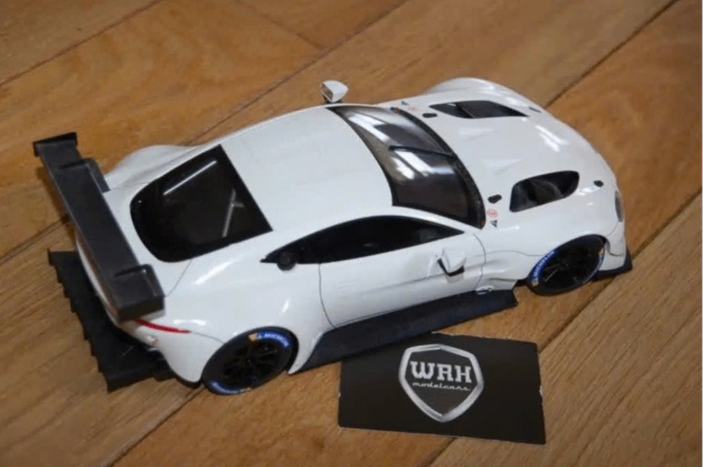 1:18 ASTON MARTIN VANTAGE GTE LM Autoart no box WRH, Verzenden, Zo goed als nieuw, Auto, Autoart