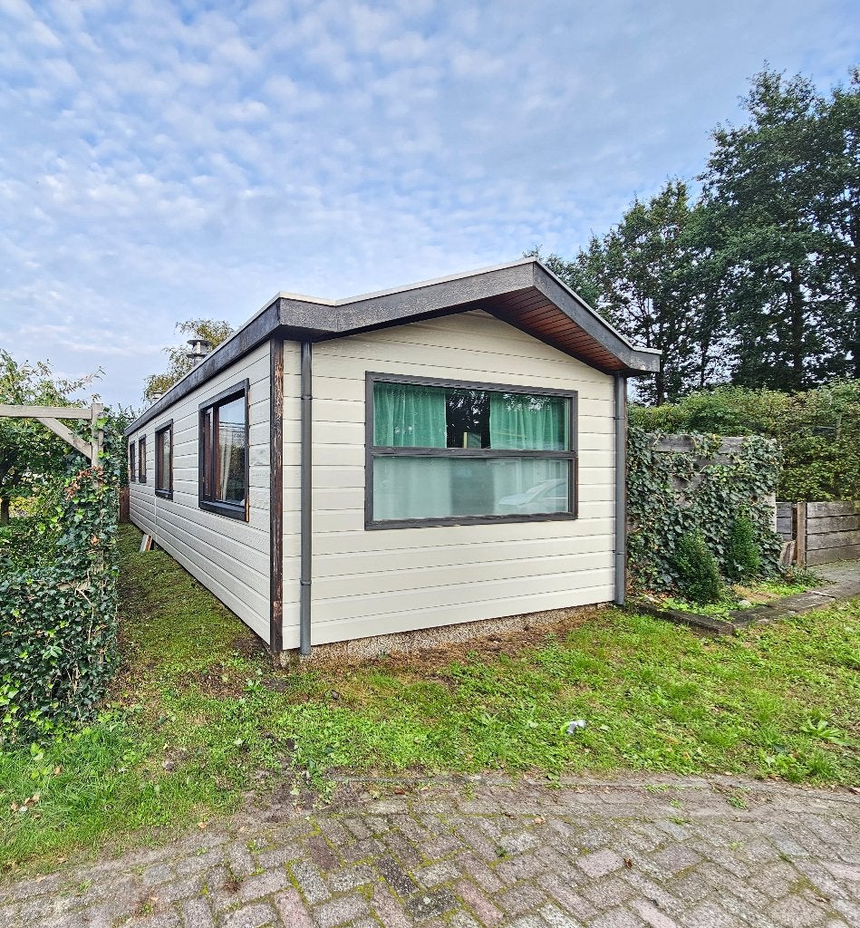 Chalet zonder staanplaats, woonruimte, 11.50 x 3.80 meter, Tot en met 2