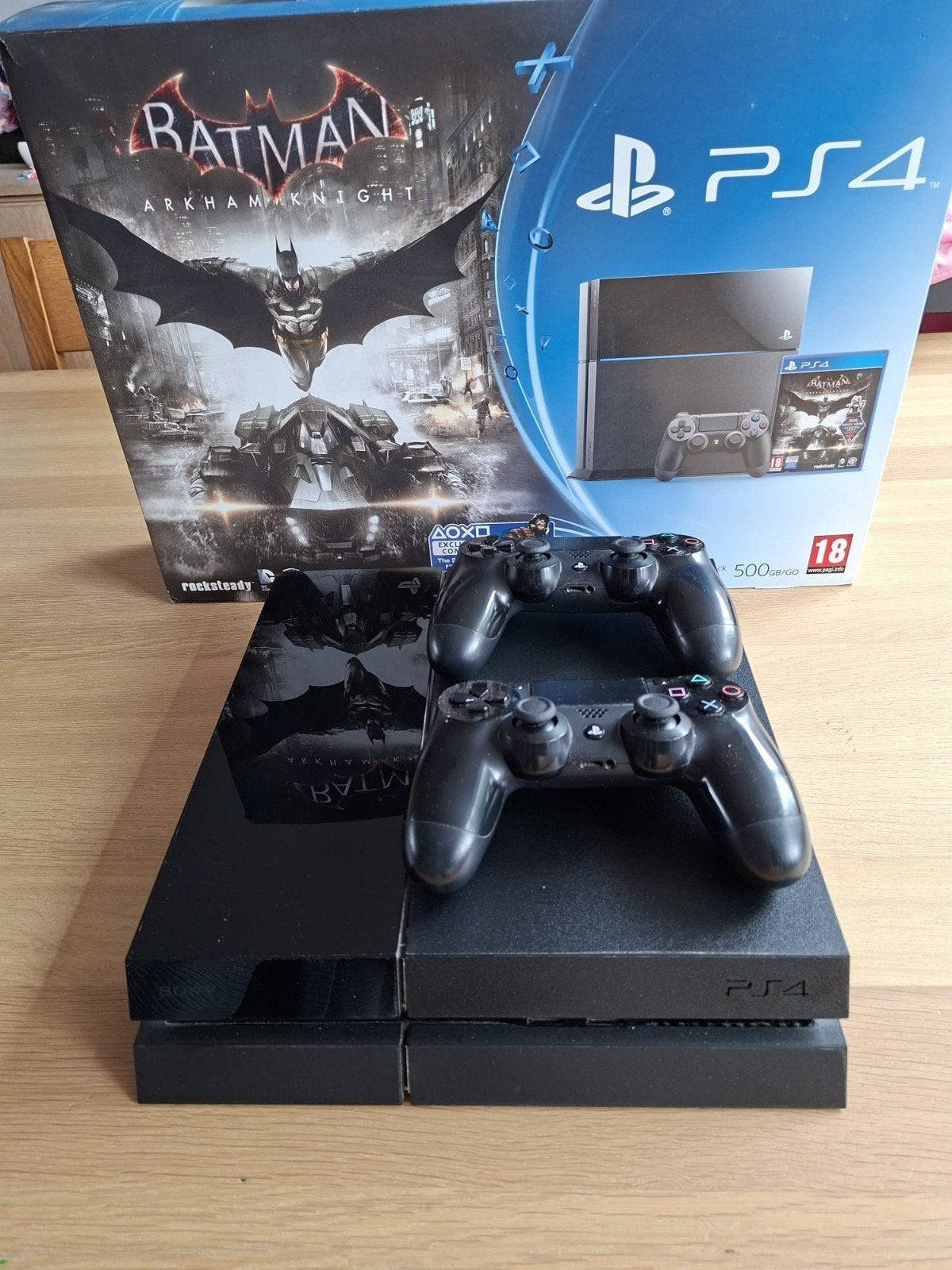 PlayStation 4 (PS4) met 2 TB en 2 controllers, Spelcomputers en Games, Spelcomputers | Sony PlayStation 4, Ophalen, 500 GB, Met 2 controllers