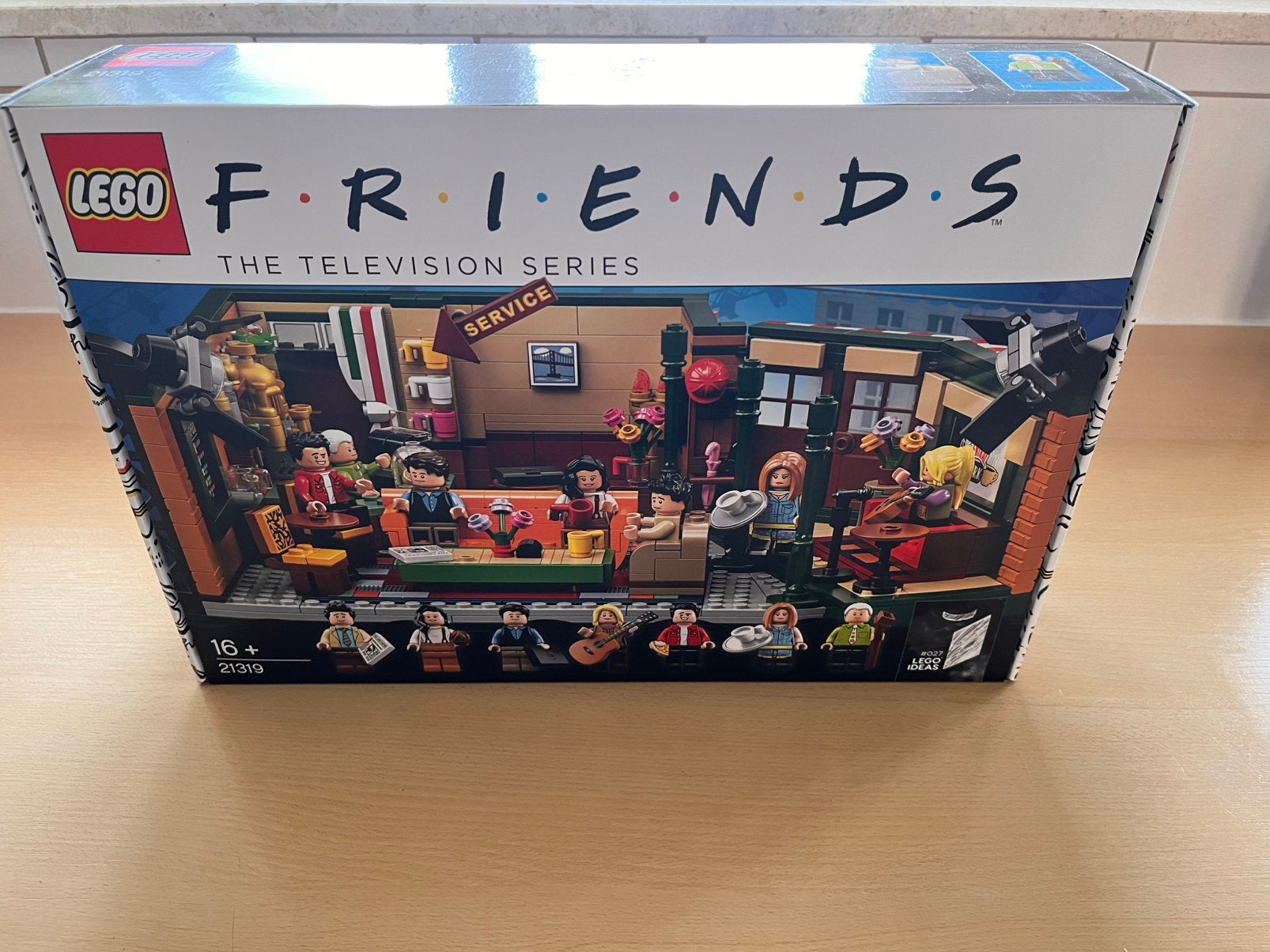 LEGO Ideas Friends Central Perk 21319 SEALED, Lego, Nieuw, Ophalen of Verzenden, Ideas
