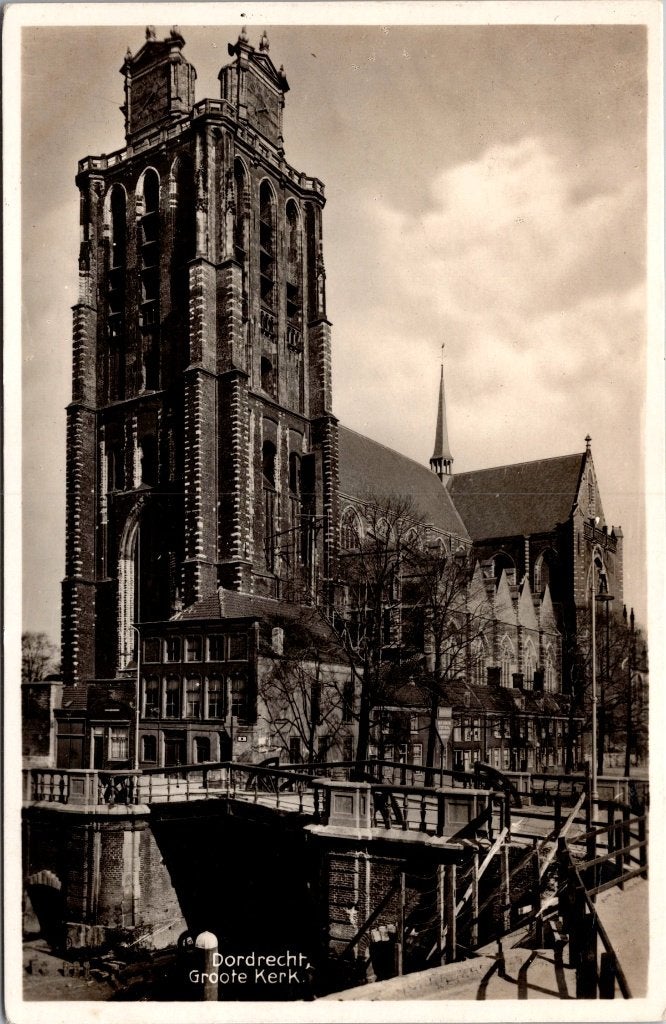 Dordrecht - 12 oude ansichtkaarten Grote Kerk, Verzenden, 1940 tot 1960, Gelopen, Zuid-Holland