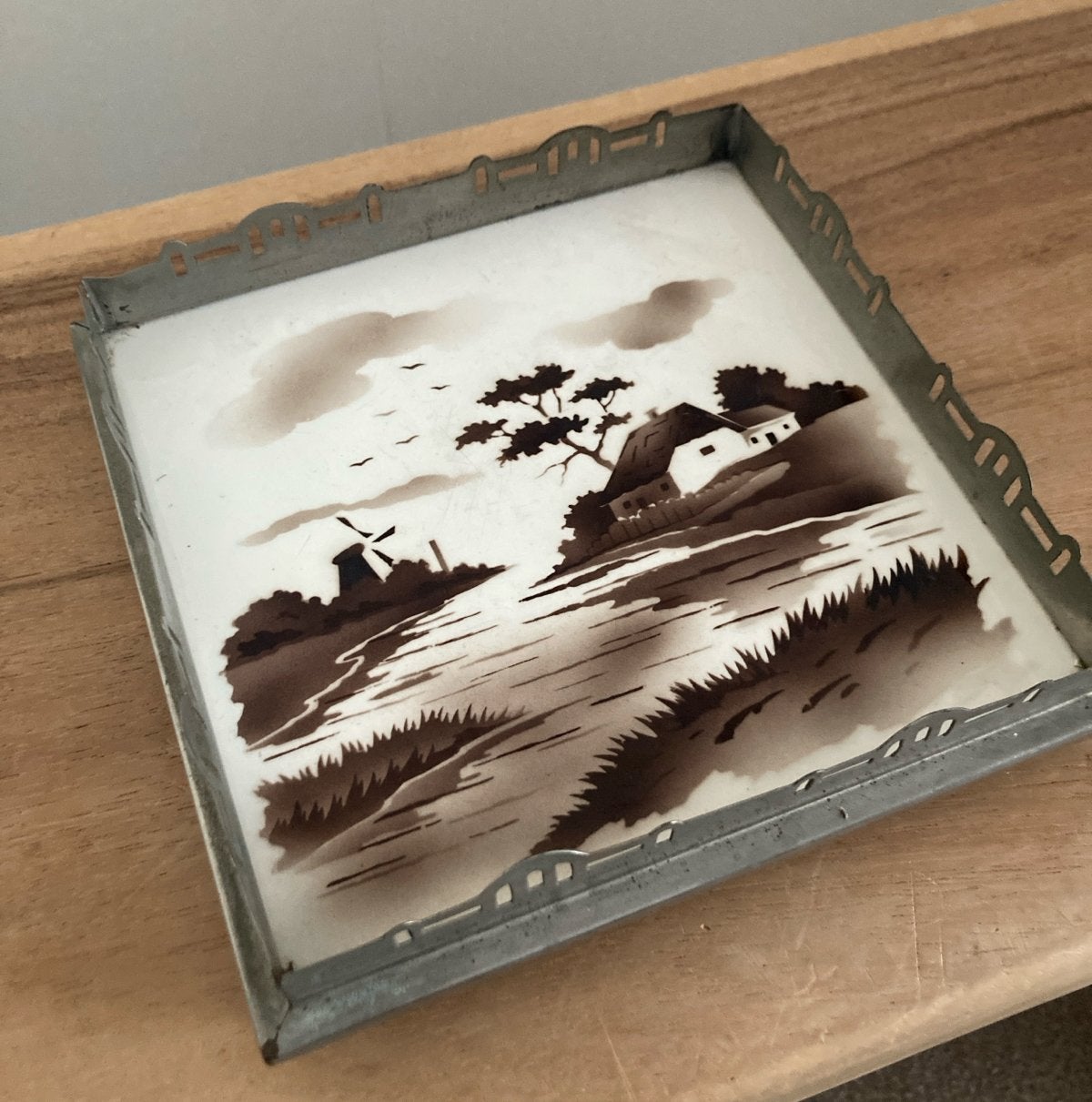 Antieke tegel onderzetter met Hollands landschap, Antiek en Kunst, Verzenden