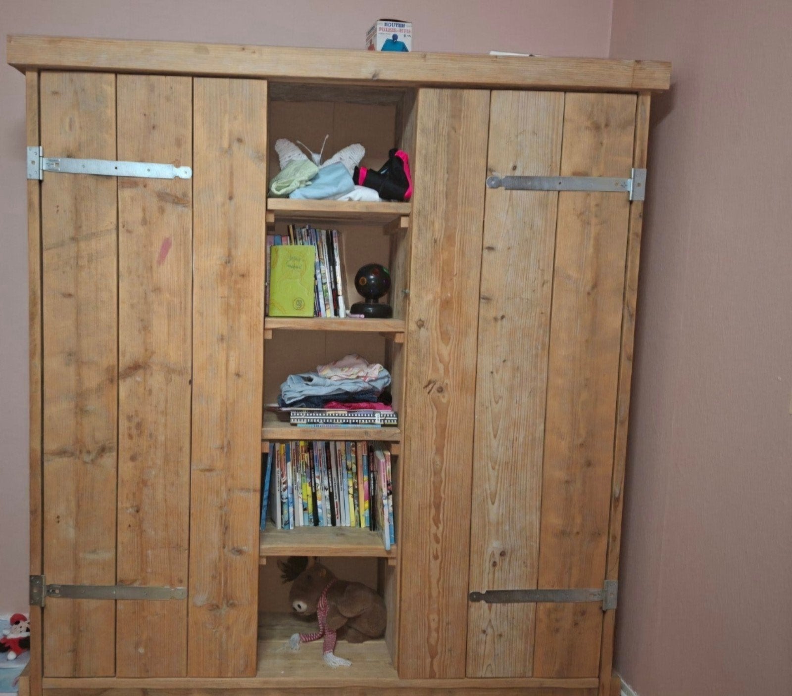Steigerhouten kledingkast voor kinderen - robuust en speels, Ophalen, Met deur(en), Gebruikt, 100 tot 150 cm