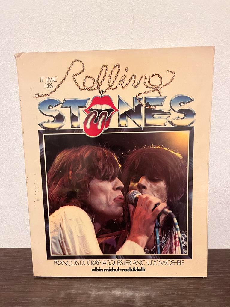 Rolling Stones boek met foto's, Ophalen of Verzenden, Gelezen, Artiest