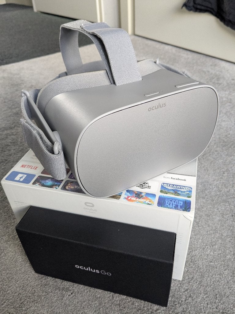 Oculus Go set 32GB, Ophalen of Verzenden, Zo goed als nieuw, VR-bril, Overige platformen