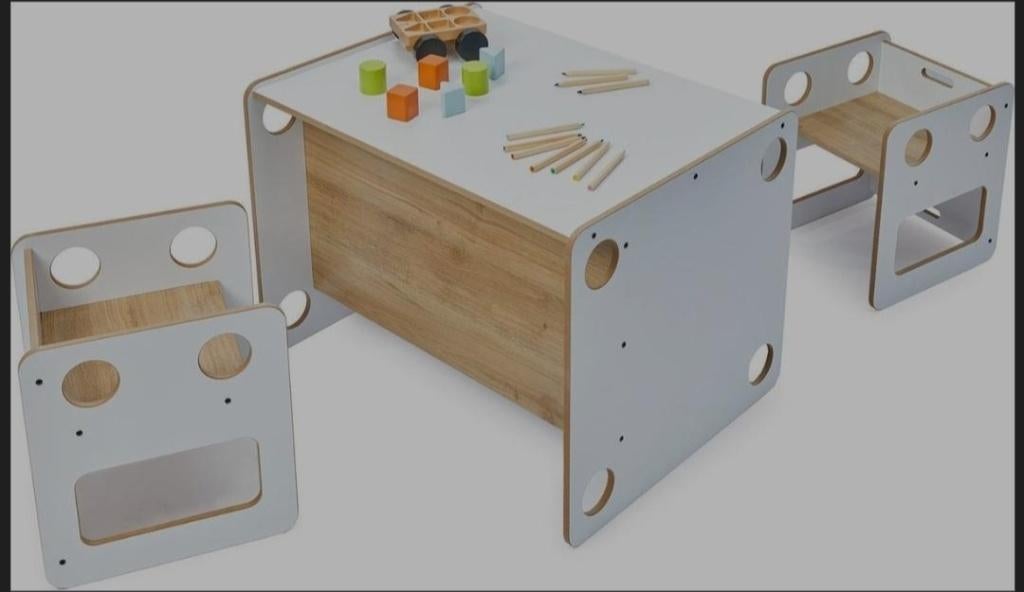 Tafel + 2x een stoeltje / Gratis op te halen, Ophalen, Zo goed als nieuw, Tafel(s) en Stoel(en)