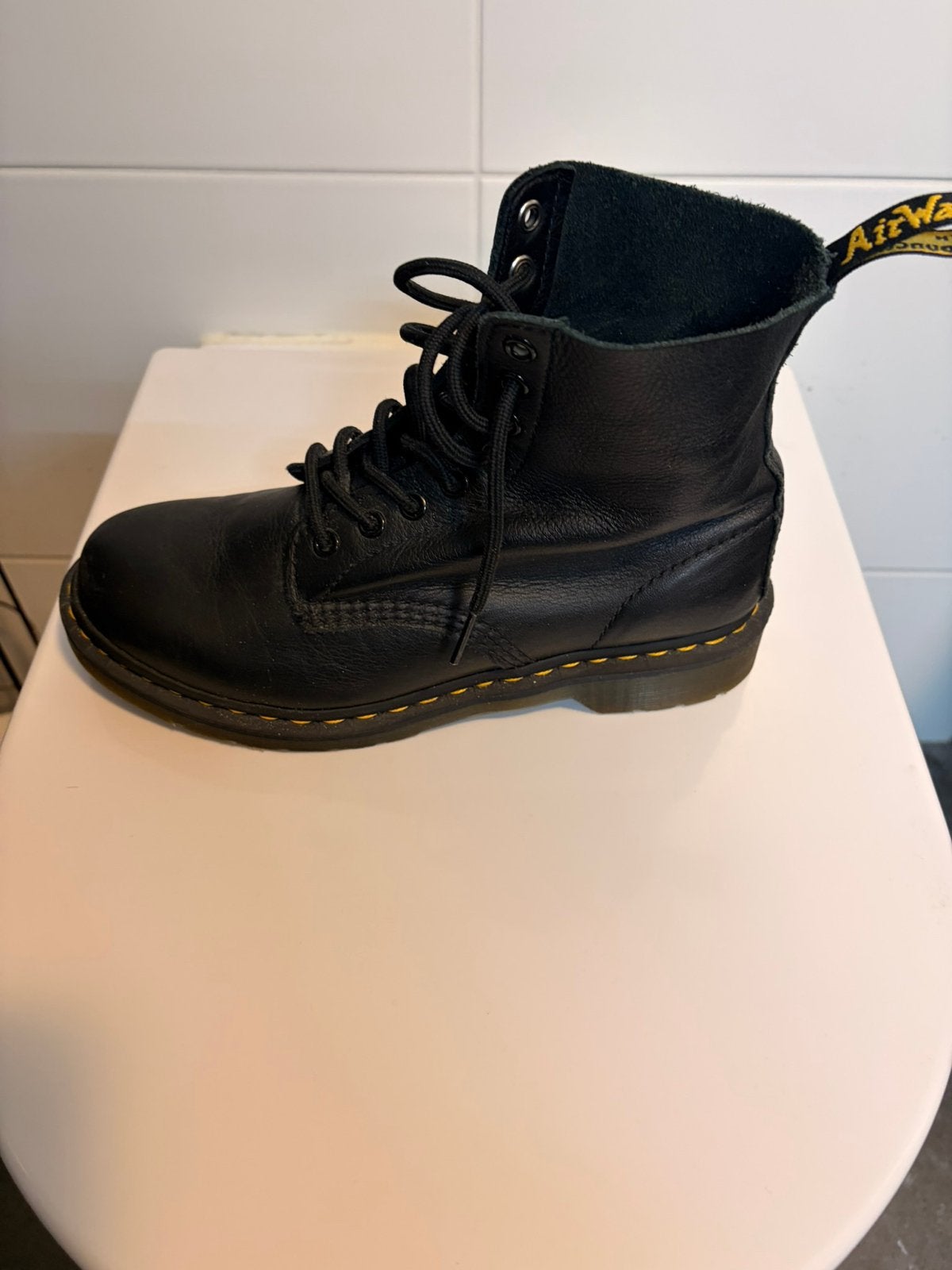 Dr Martens Virginia Pascal maat 40 zwart, Kleding | Dames, Schoenen, Ophalen of Verzenden, Zo goed als nieuw, Zwart