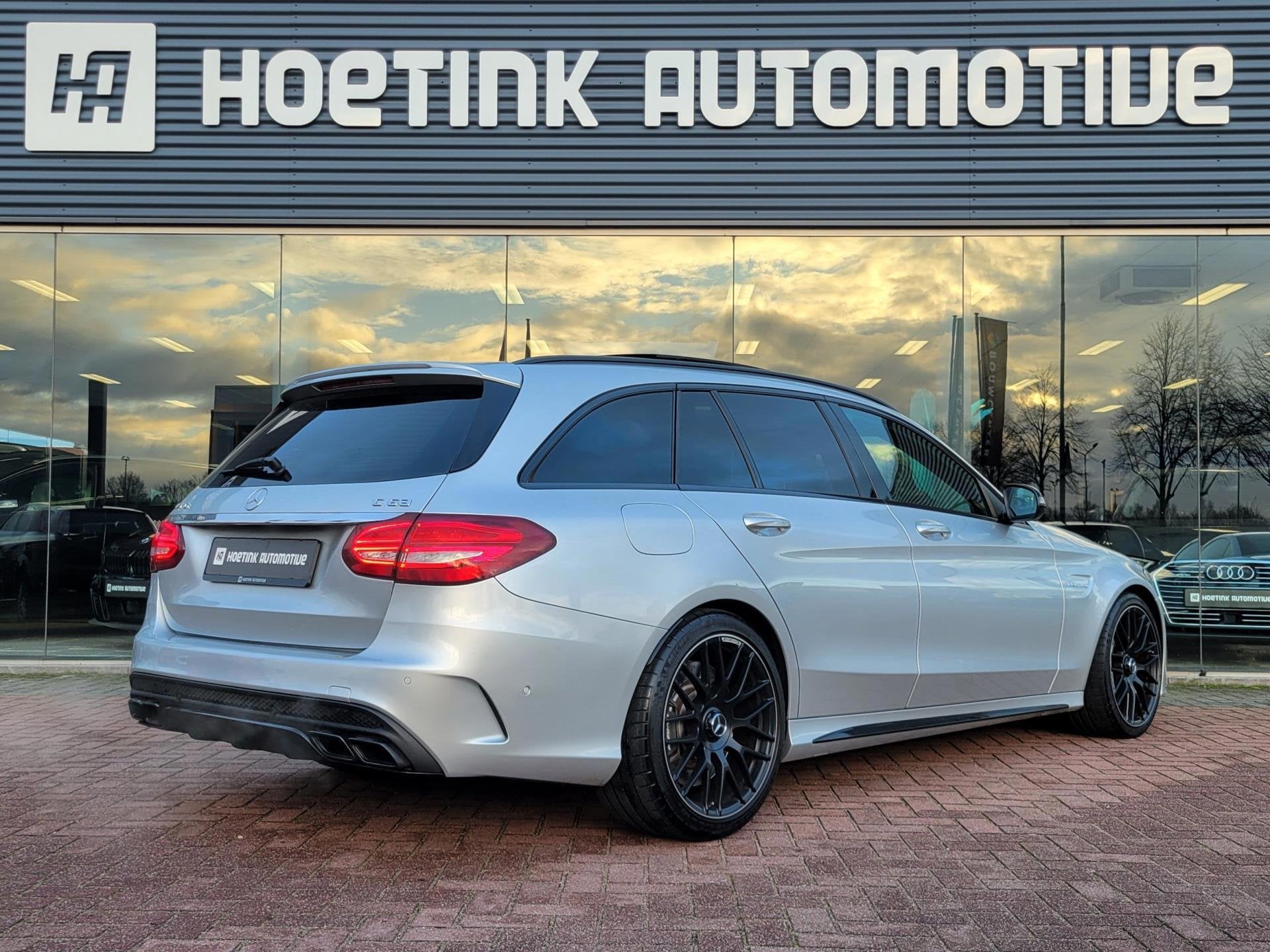 Mercedes-Benz C-Klasse Estate AMG 63 | HuD | Burmester | Vol, Auto's, Gebruikt, Automatische klimaatregeling, 102 €/maand, 3982 cc