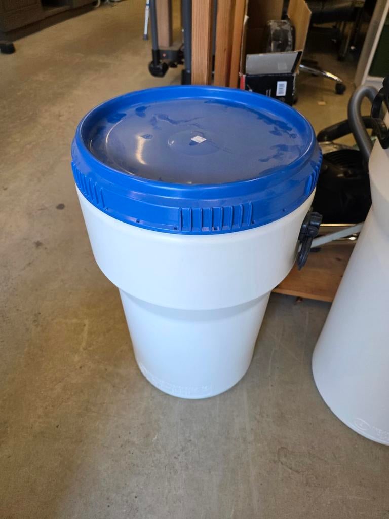 Dichte plastic bakken, Ophalen, Kunststof, ., .