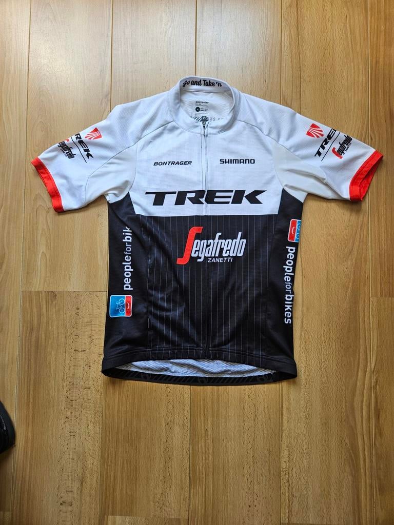 Trek Segafredo fietsshirt maat M, Fietsen en Brommers, Fietsaccessoires | Fietskleding, Ophalen of Verzenden