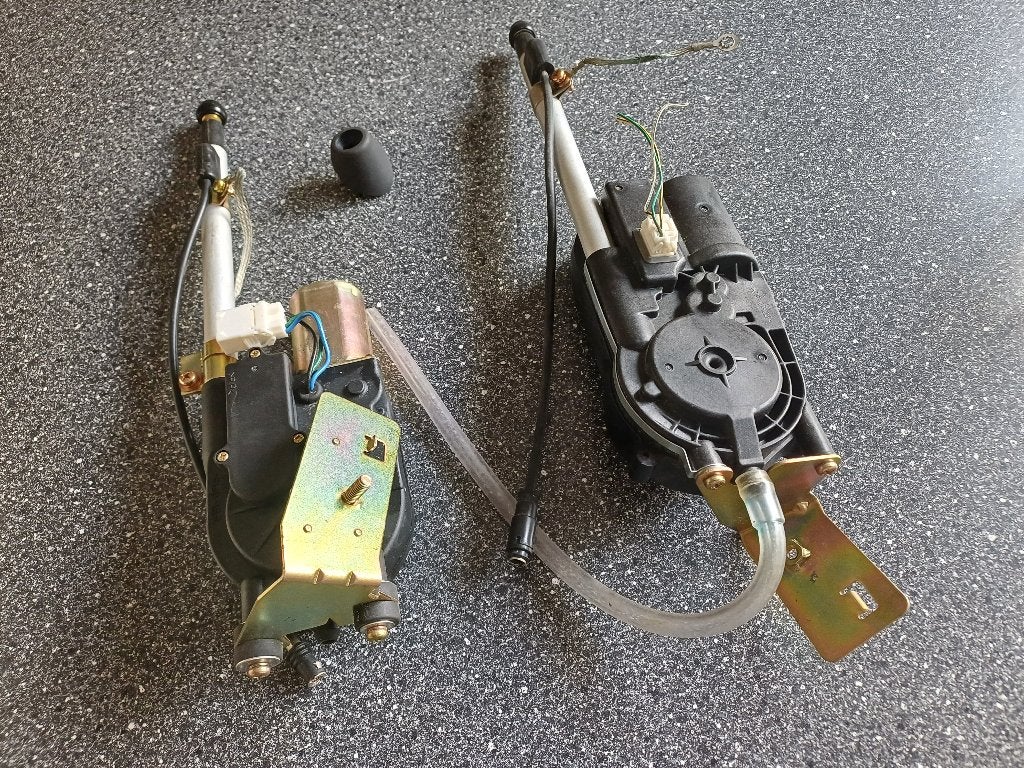 2 Elektrische antennen nieuw, Auto diversen, Ophalen, Nieuw