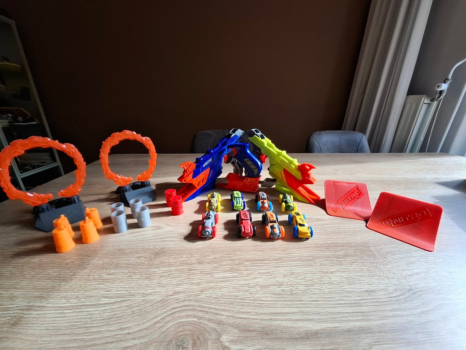 Nerf Nitro Set: Blasters, Auto's & Hindernissen, Ophalen of Verzenden, Gebruikt