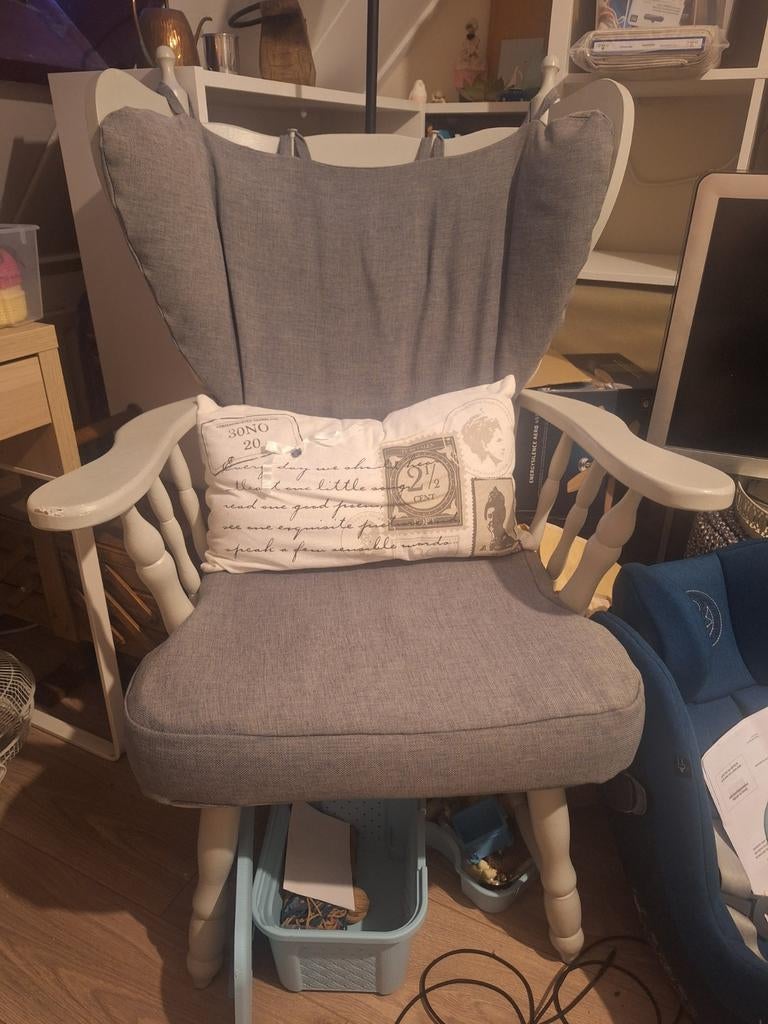 Grijze vintage oorstoel, Ophalen