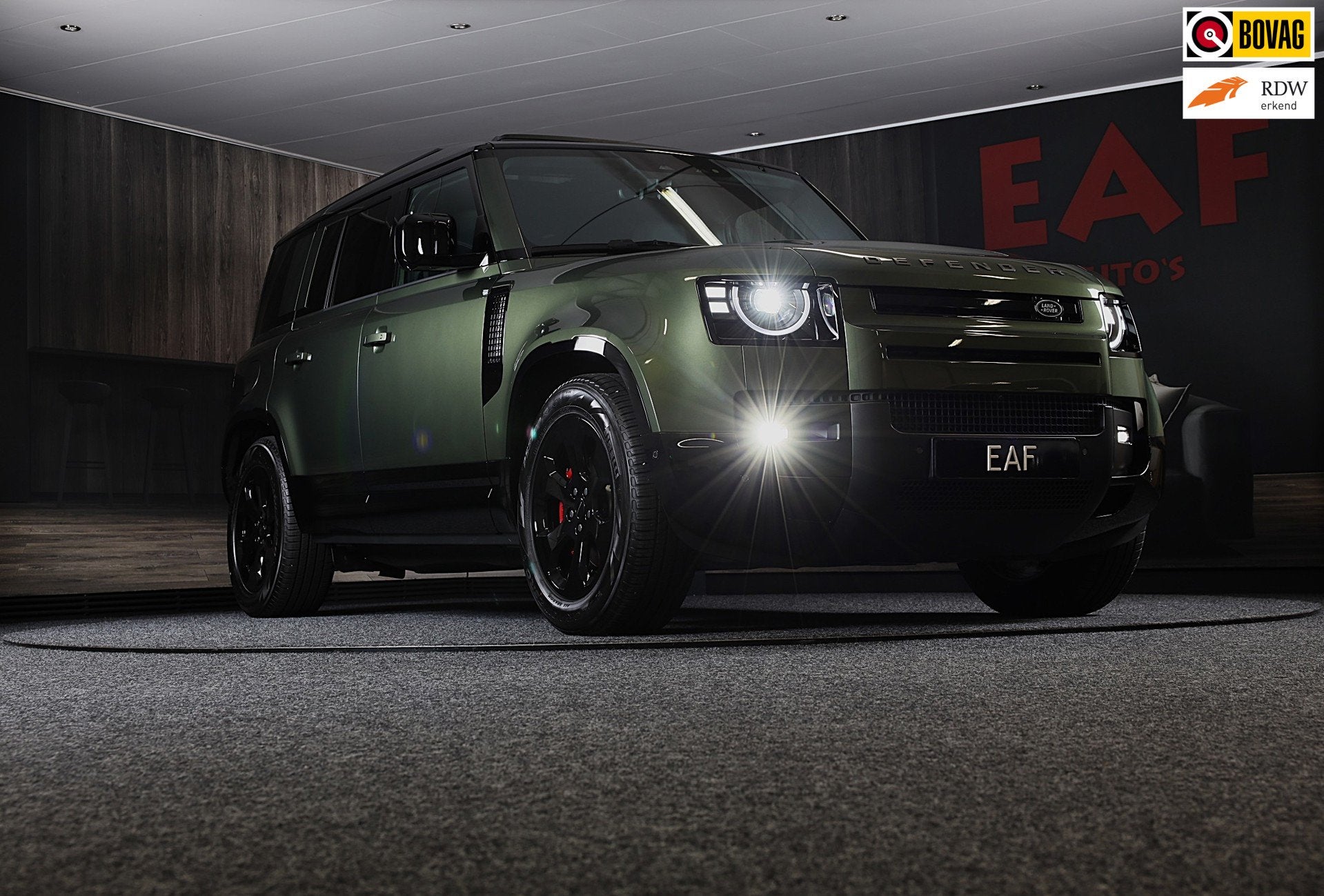 Land Rover Defender 110 2.0 P300e 110 X-Dynamic SE FACELIFT