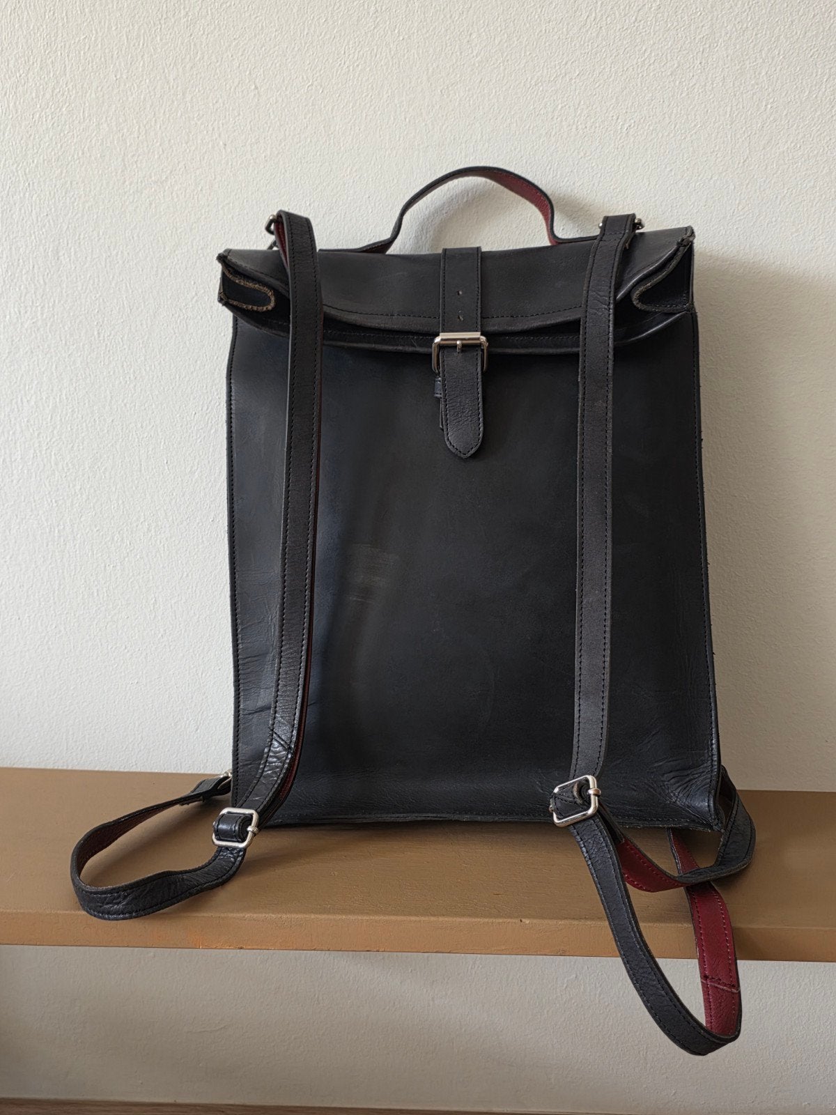 Veelzijdige zwart leren tas van Laauw, Computers en Software, 15 inch, Ophalen of Verzenden, Zo goed als nieuw, Overige merken