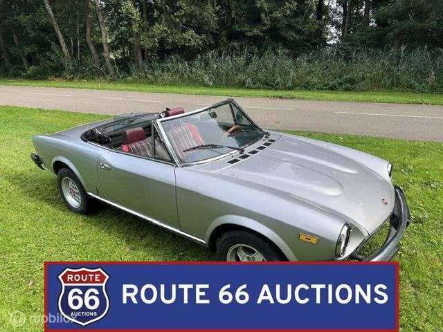 Fiat Spider 2000 | 1981 | Route 66 Auctions, Auto's, Overige carrosserieën, Zwart, Bedrijf, Handgeschakeld