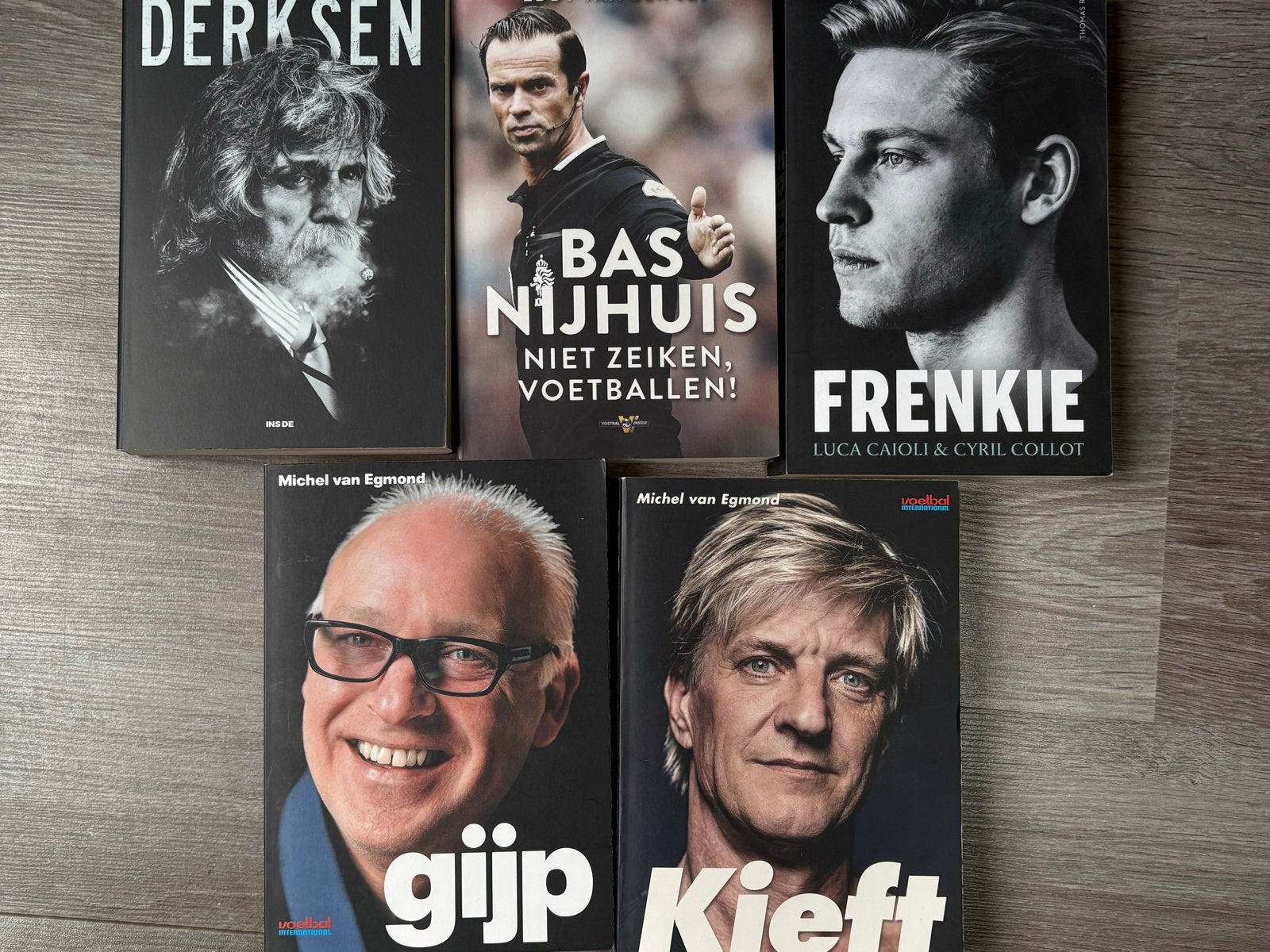 Voetbalboeken: Derksen, Nijhuis, Frenkie, Gijp, Kieft, Ophalen of Verzenden, Gelezen, Overige sporten