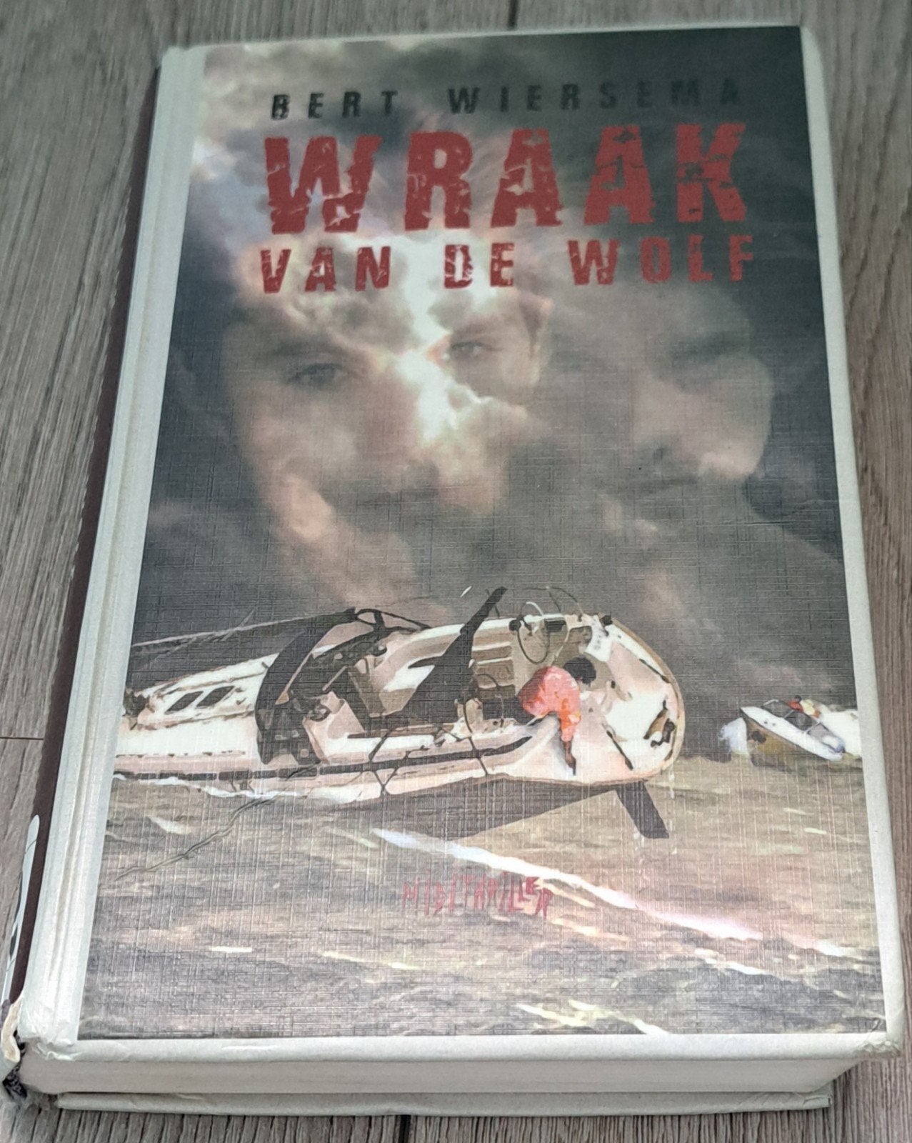 wraak van de wolf - Bert Wiersema, Boeken, Ophalen of Verzenden, Gelezen