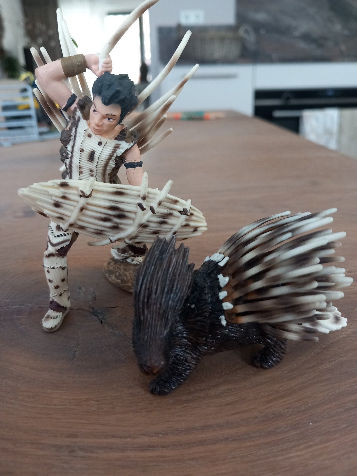 Schleich stekelvarken en krijger, Ophalen of Verzenden, Zo goed als nieuw, Dier