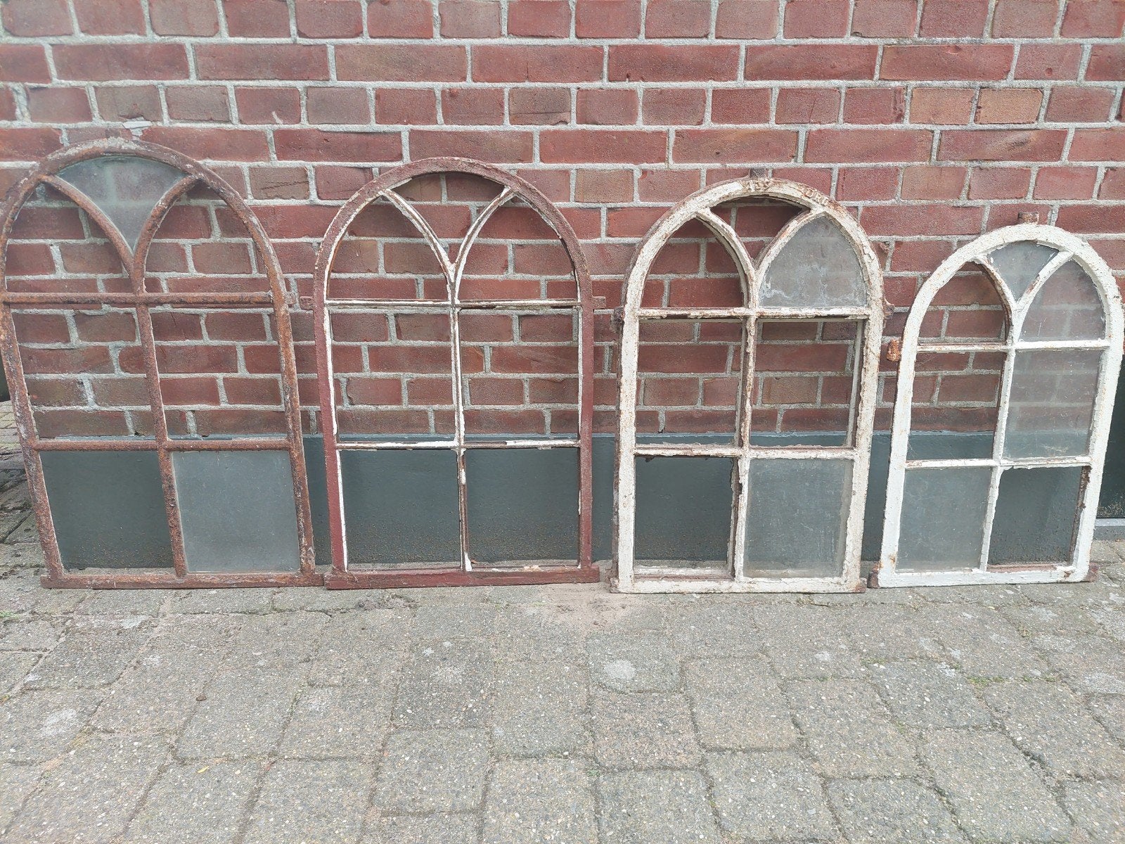 Vele soorten gietijzeren kerkramen, stalramen., Ophalen of Verzenden, Gebruikt, Minder dan 80 cm, Minder dan 80 cm