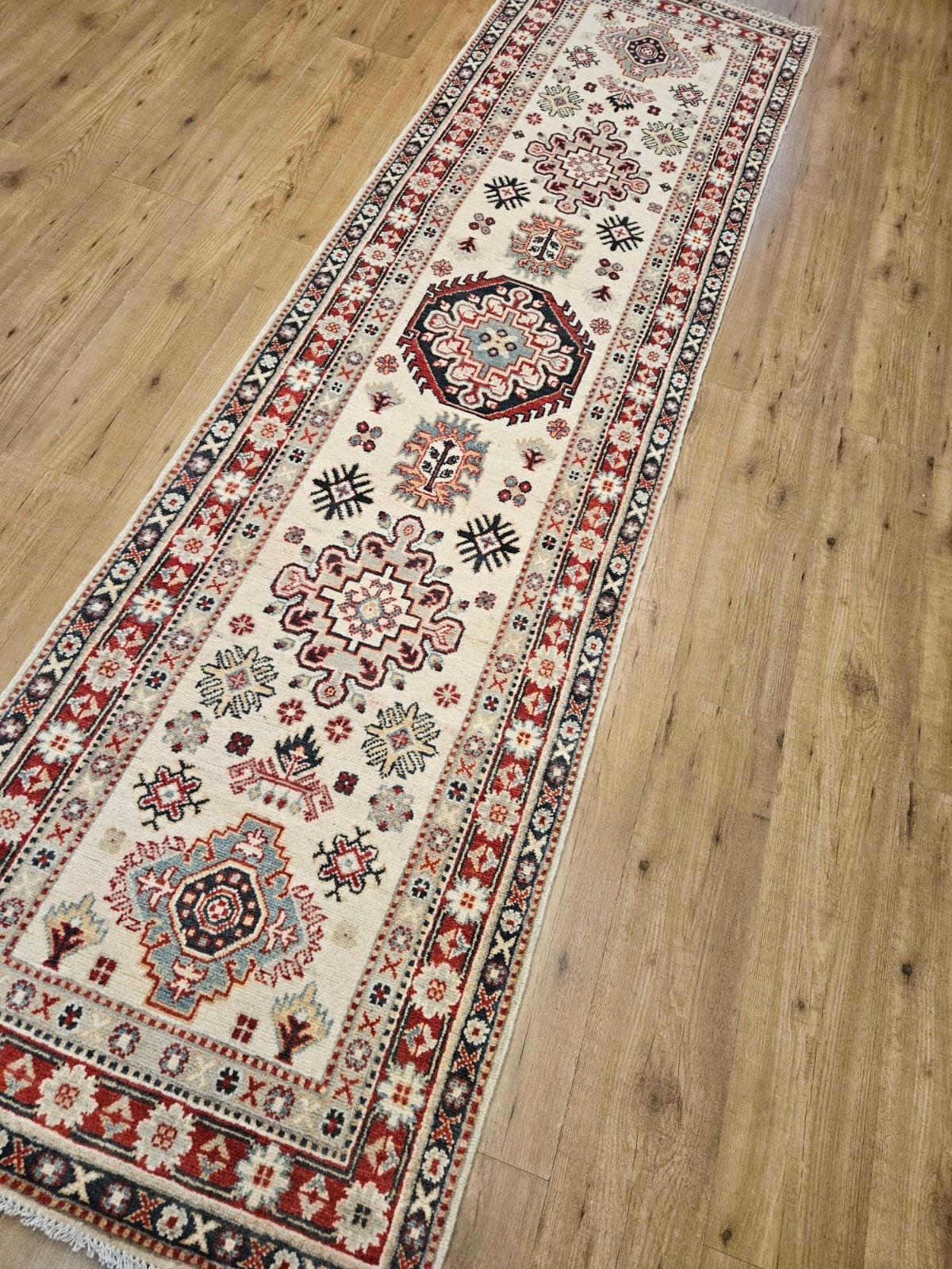 Handgeknoopt oosters tapijt loper kazak 299x82, Info@SlatsAntiek.nl, Perzisch, Vof Slats Antiek, Crème