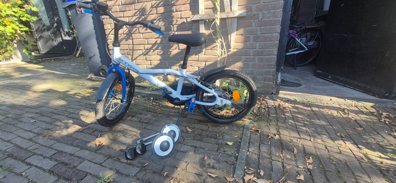 Btwin 16 inch kinderfiets astronaut met zijwieltjes, Ophalen, Zijwieltjes, Btwin, 16 tot 20 inch