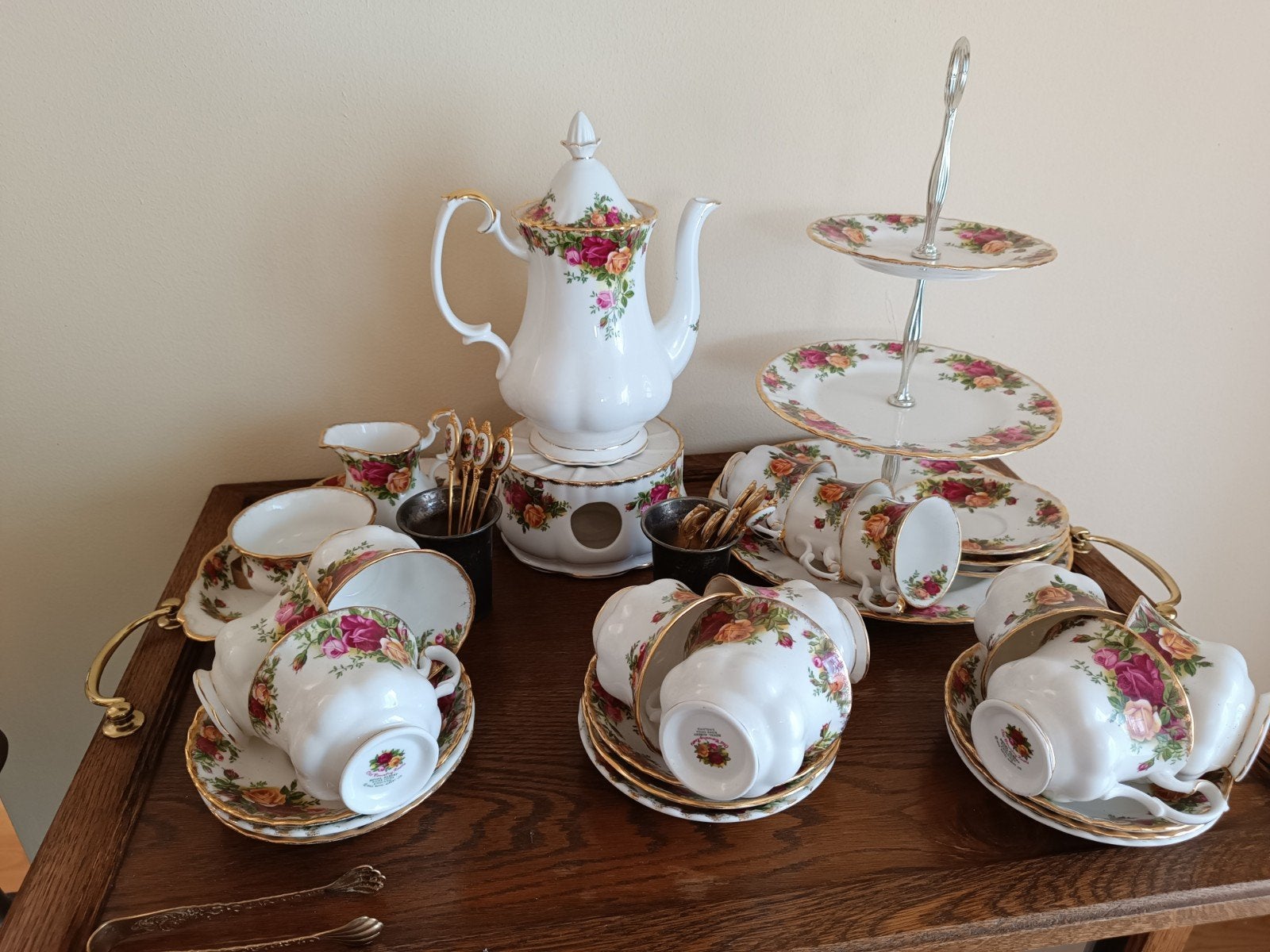 Royal Albert Old Country Roses theeservies, Ophalen