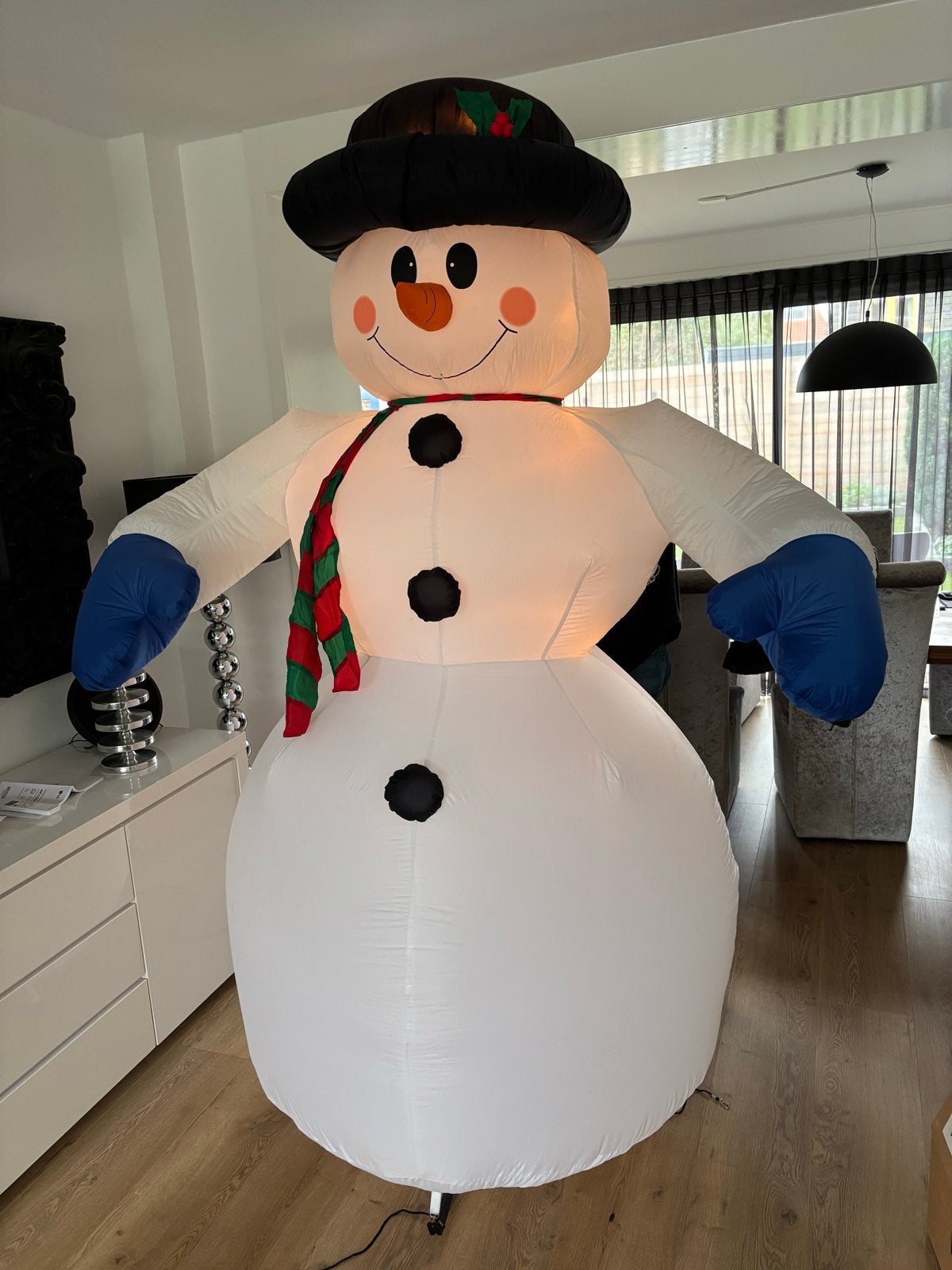 Opblaasbare sneeuwman 240 cm hoog. Automatisch!, Diversen, Ophalen, Zo goed als nieuw