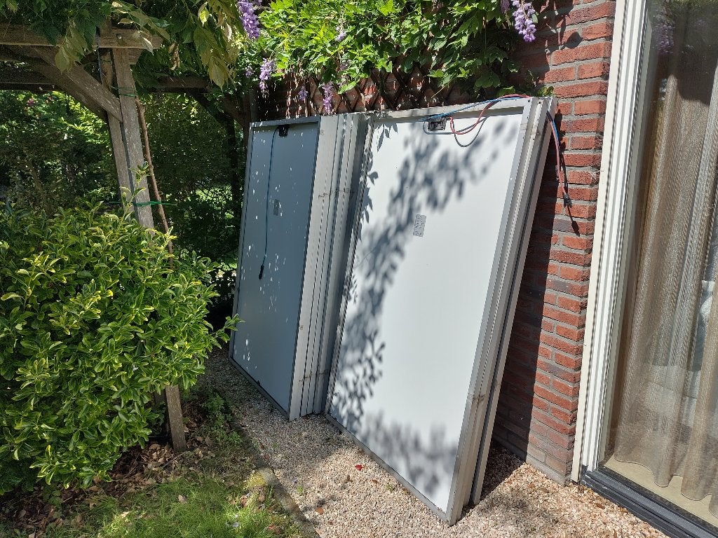 Set van 18 zonnepanelen en omvormer, Doe-het-zelf en Verbouw, Ophalen, Gebruikt, Compleet systeem, 200 wattpiek of meer
