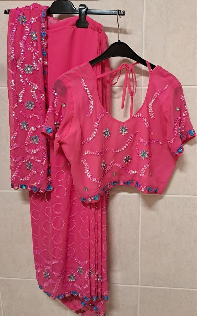 Saree met blouse, Ready to wear, Kleding | Dames, Gelegenheidskleding, Ophalen of Verzenden, Nieuw, Overige typen