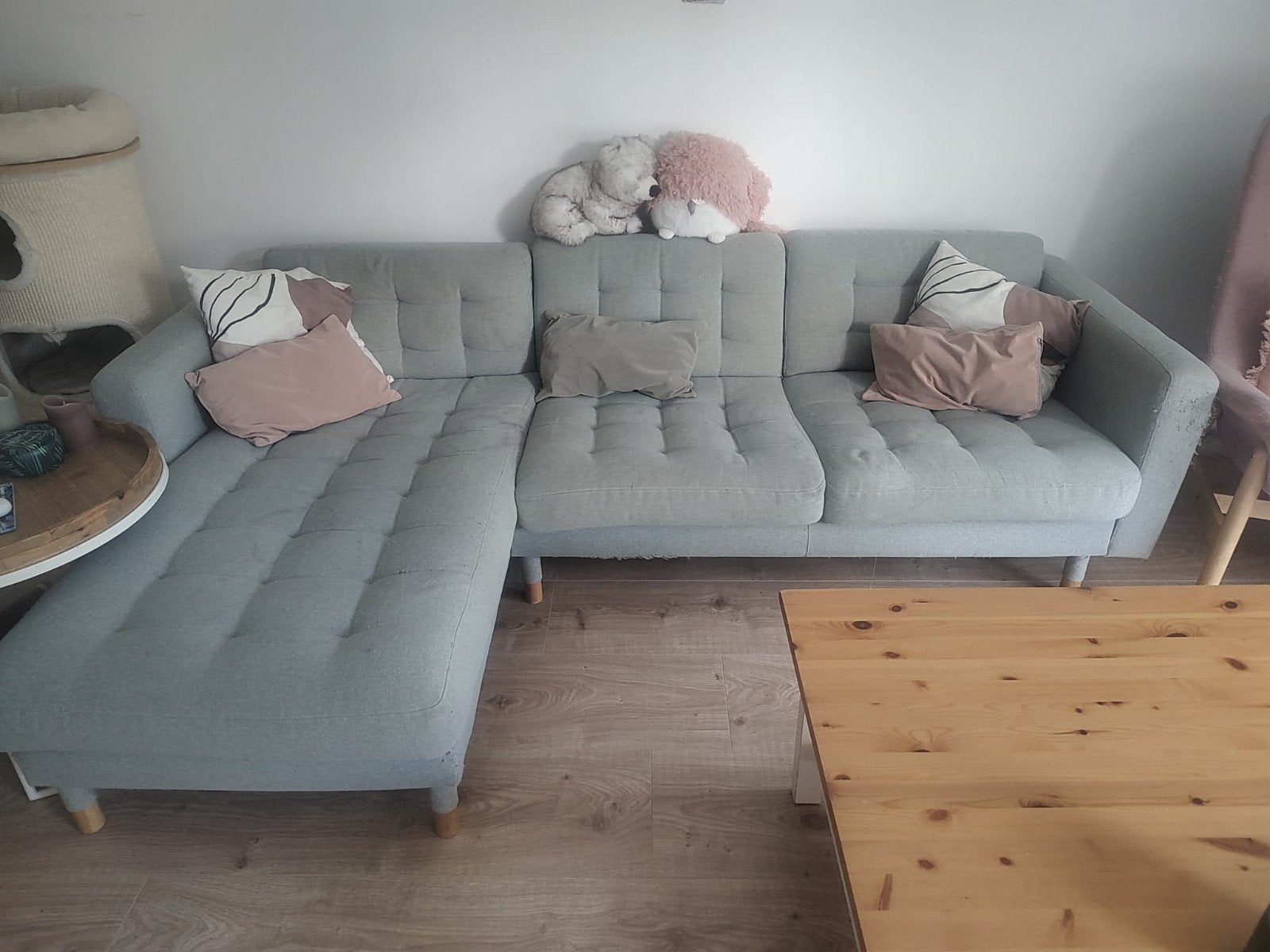 Eettafel met 4 stoelen, salontafel, hoekbank en fauteuil, Ophalen