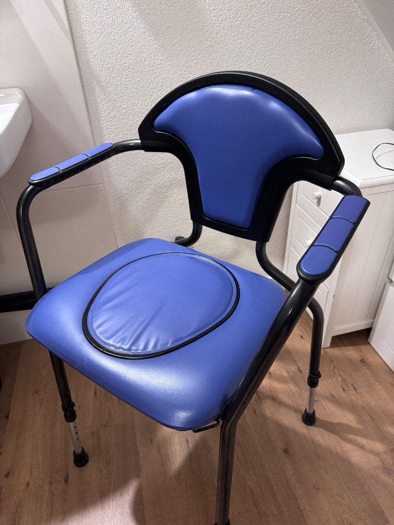 Po-stoel / douche-stoel, Ophalen, Zo goed als nieuw
