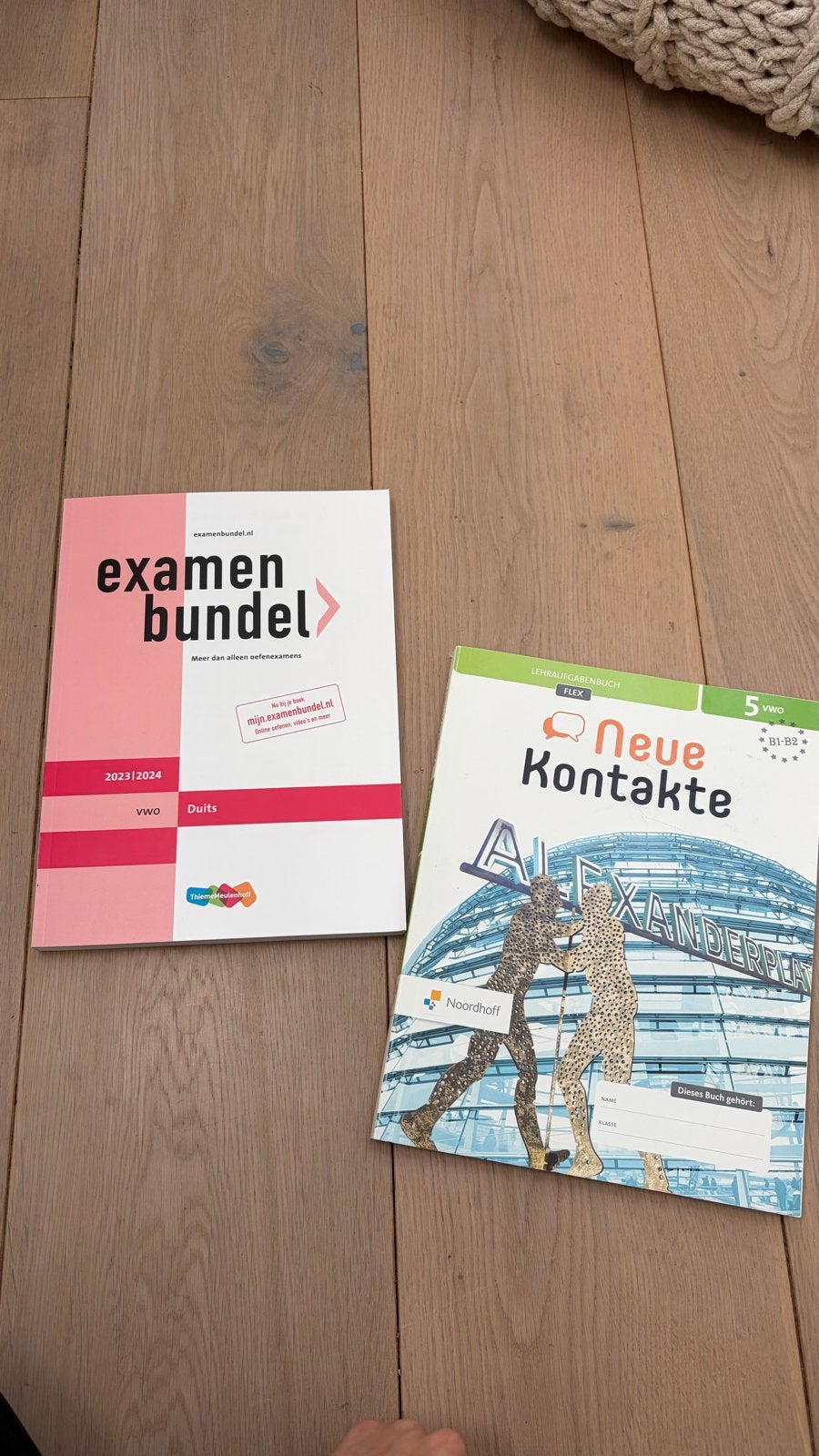 Examenbundel Duits VWO 2023/2024 & Neue Kontakte 5 VWO, Ophalen of Verzenden, Nieuw, VWO, Duits