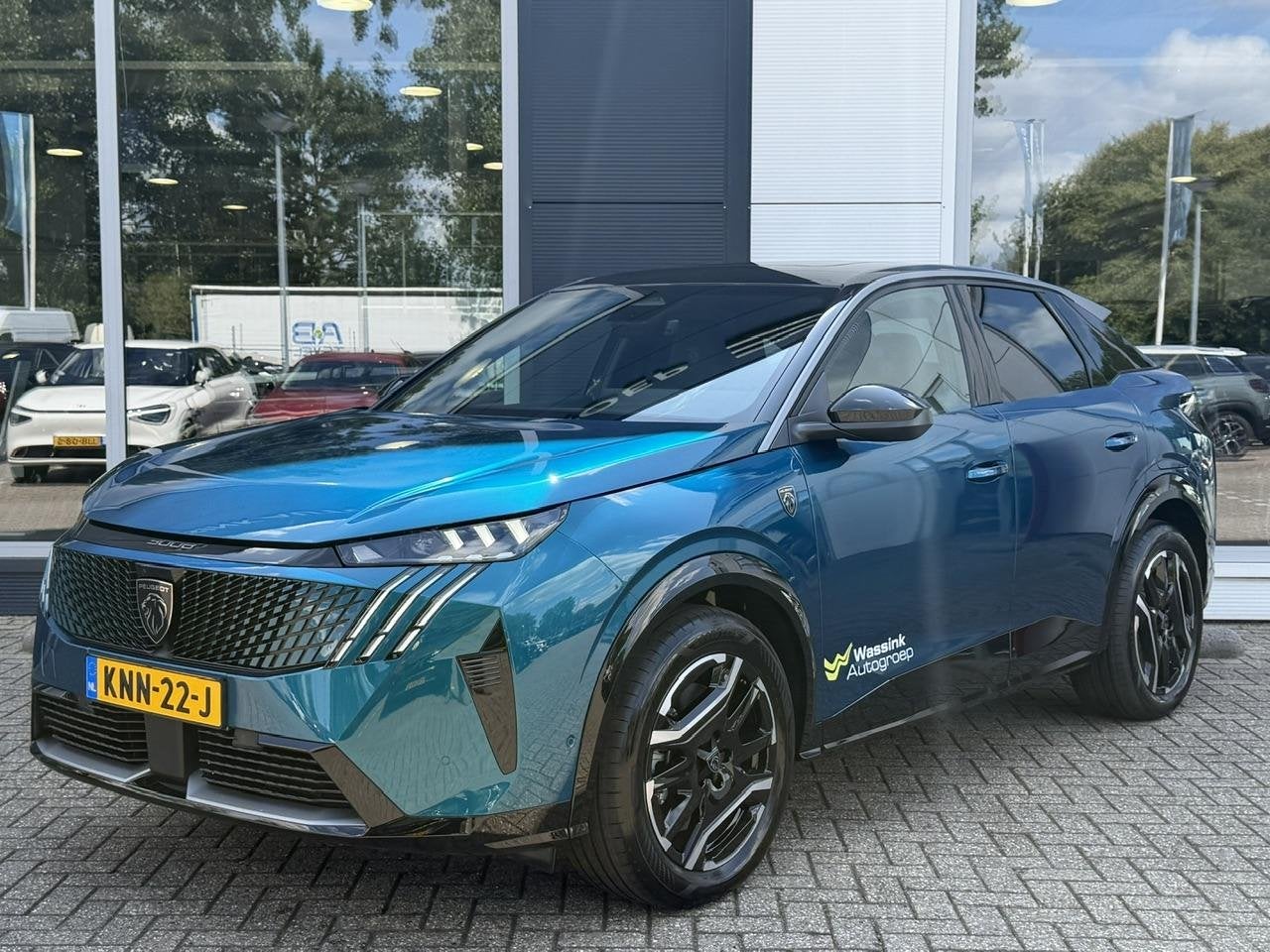 Peugeot E-3008 GT Long Range 230 97 kWh | Warmtepomp | Panor, Automaat, Gebruikt, 231 pk, Automatische klimaatregeling