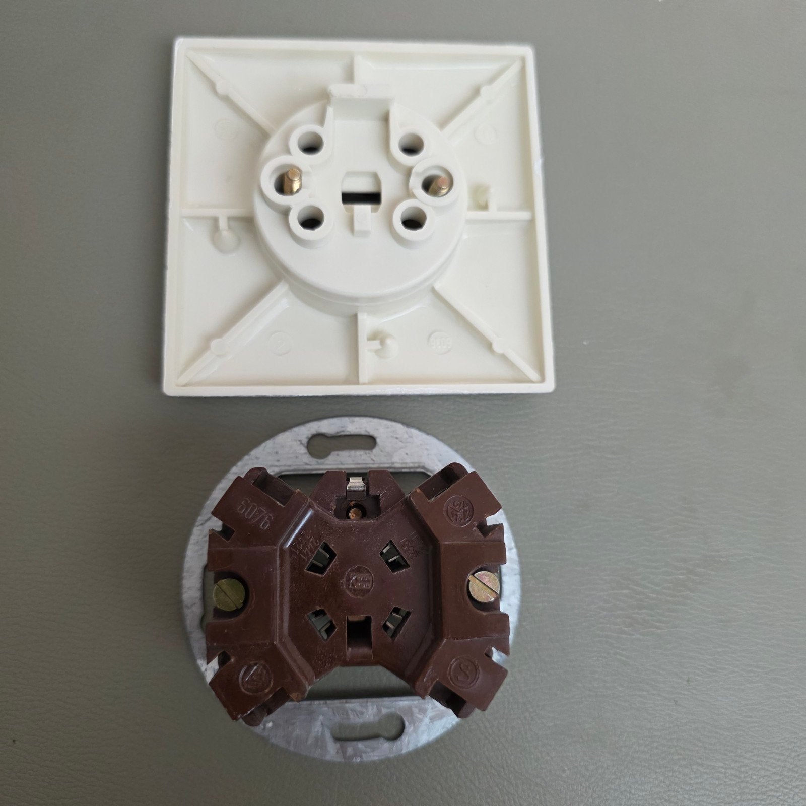 Perilex inbouw stopcontact, Ophalen of Verzenden, Gebruikt, Stopcontact