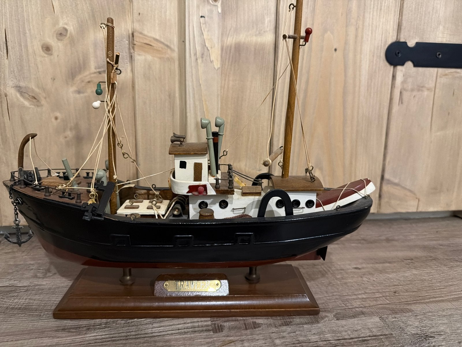 Decoratief Trawler Scheepsmodel - Handgemaakt, Hobby en Vrije tijd, Modelbouw | Boten en Schepen, Ophalen of Verzenden, Zo goed als nieuw