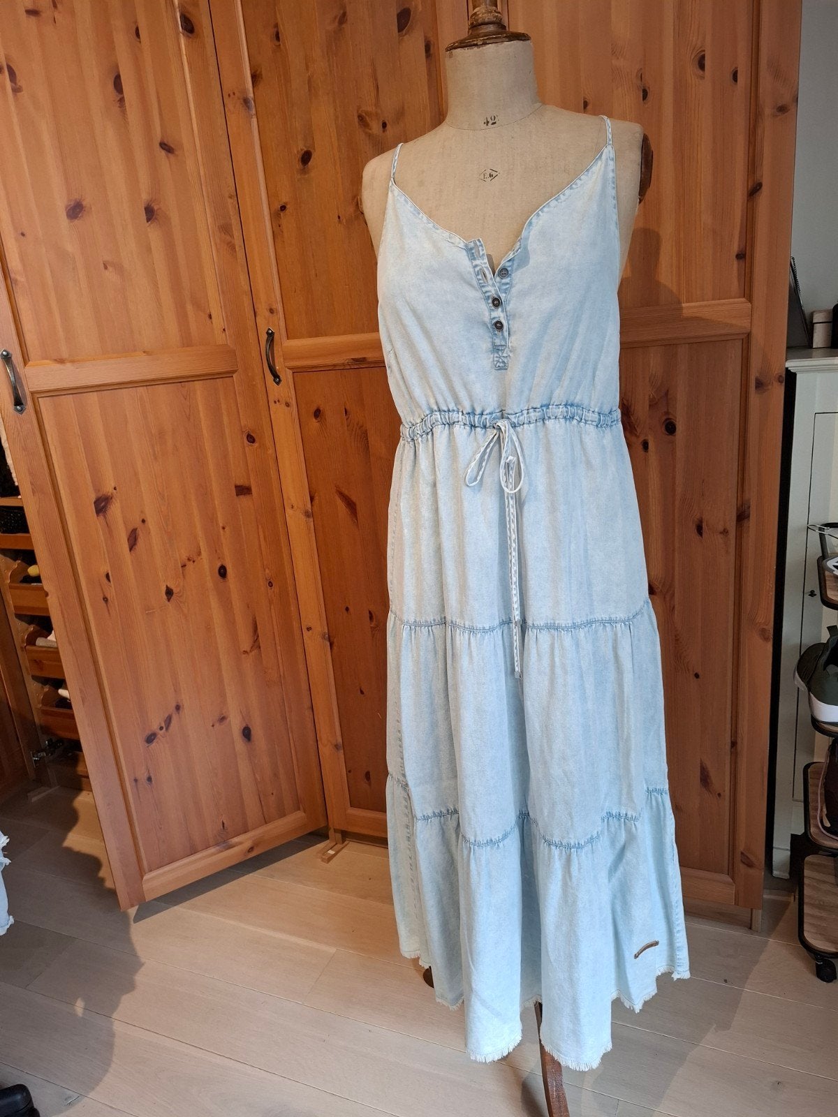 sale supergave lange Boho spijkerjurk Moscow, Kleding | Dames, Maat 38/40 (M), Blauw, Ophalen of Verzenden, Onder de knie