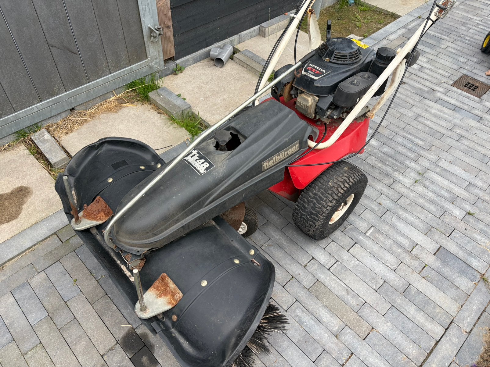 Tielburger TK 48 pro veegmachine, Tuin en Terras, Ophalen, Zo goed als nieuw