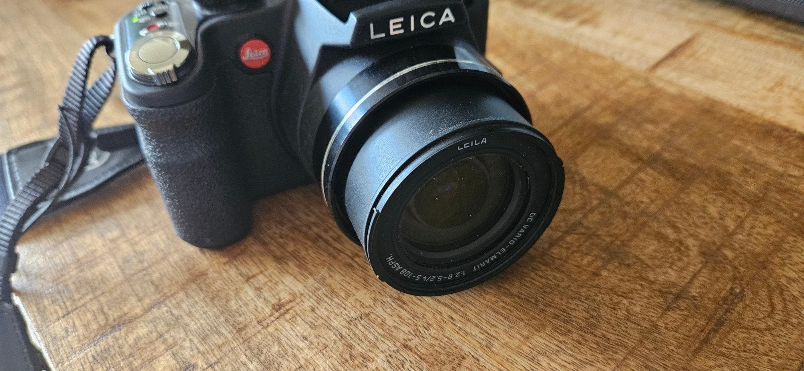 Leica V-Lux 2 Digitale Camera - Zo goed als nieuw, Audio, Tv en Foto, Fotocamera's Digitaal, Compact, Ophalen of Verzenden, Zo goed als nieuw